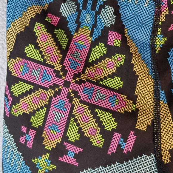 Girls Nike Pro 3" Compression Shorts - Mosaic Pattern - Picture 3 of 5